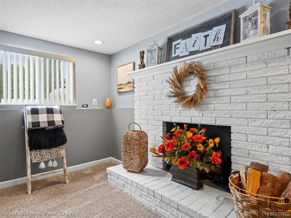 43092 Bond Court, Sterling Heights, MI 48313 — Photo 28