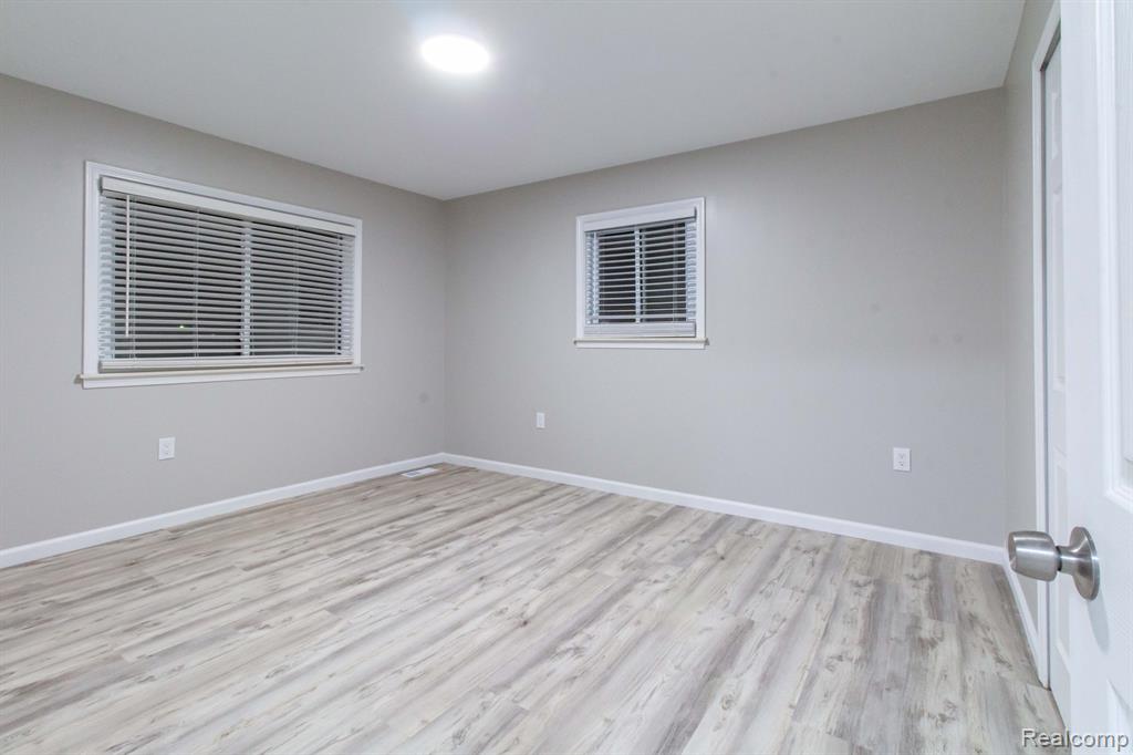 48351 Forbes Drive, Chesterfield, MI 48047 — Photo 32