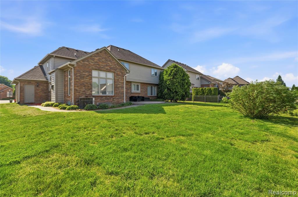 50426 Chief Drive, Macomb, MI 48044 — Photo 43