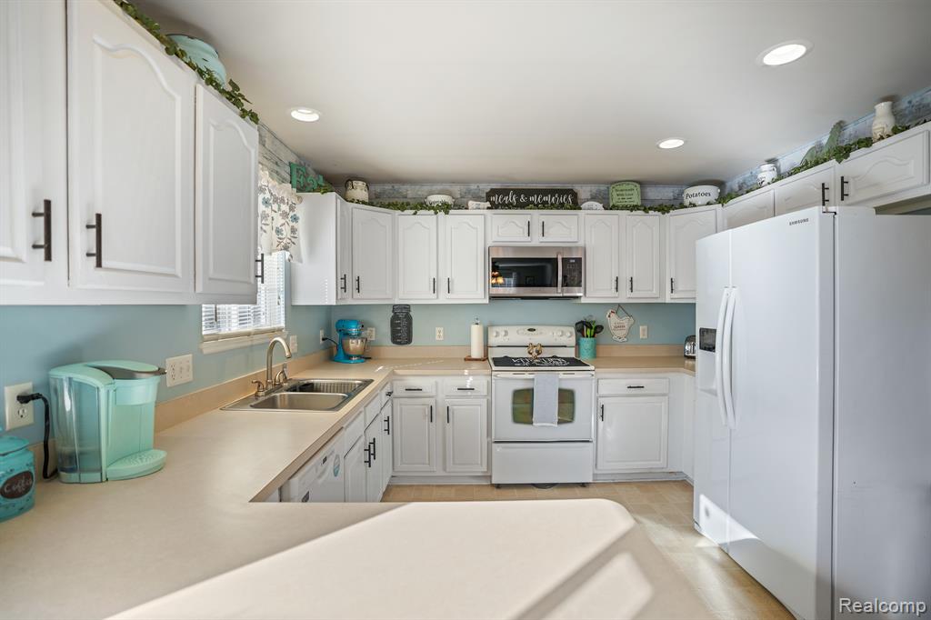 5124 HICKORY Trail, Grand Blanc, MI 48439 — Photo 6