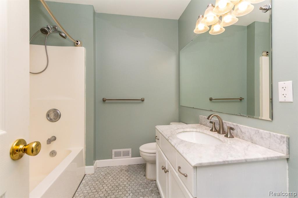 1017 BLUESTEM Lane, Ann Arbor, MI 48103 — Photo 21