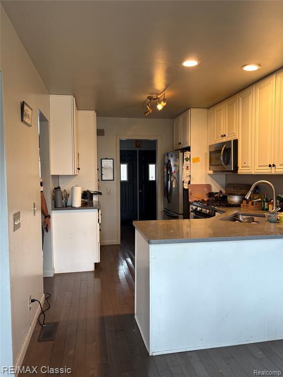 380 E South Boulevard, Troy, MI 48085 — Photo 5