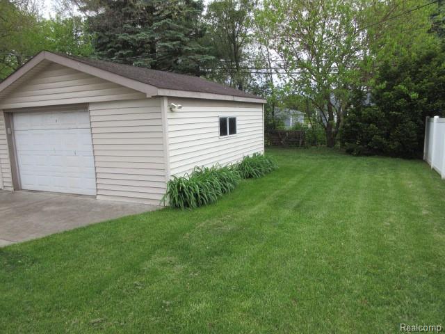 47487 Greenview Road, Utica, MI 48317 — Photo 6
