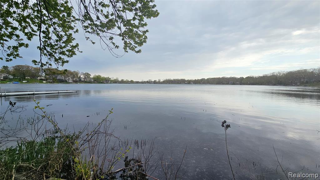 4165 Highcrest Drive - Photo 2