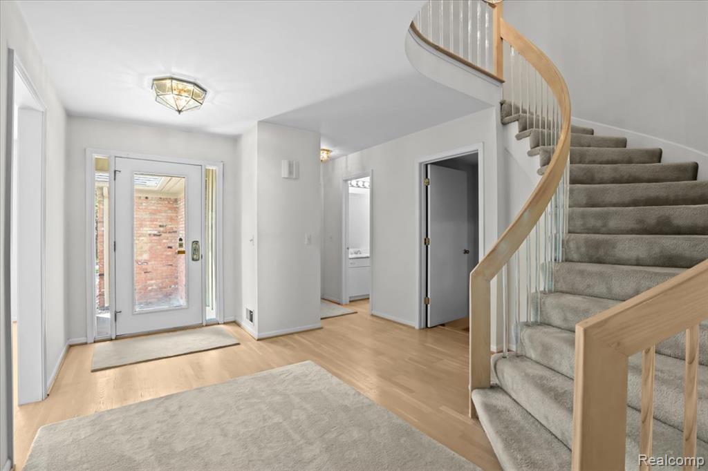24066 Bingham Pointe Drive, 11, Bingham Farms, MI 48025 — Photo 7