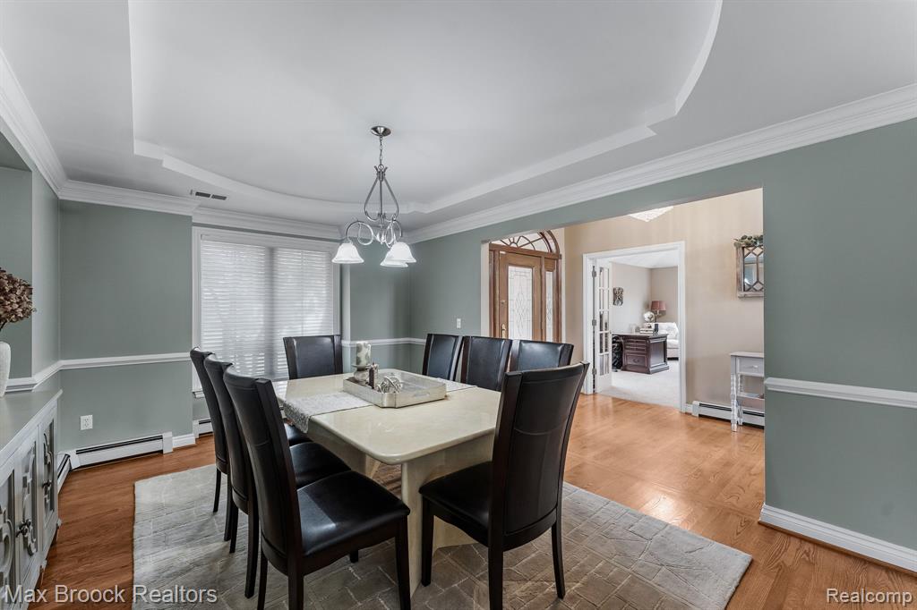 20403 Robinway Drive, Clinton Twp, MI 48036 — Photo 12
