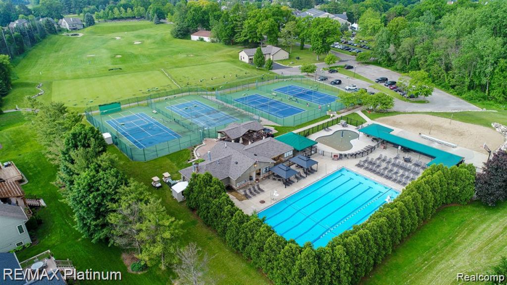 4355 Oak Pointe Drive, Brighton, MI 48116 — Photo 48