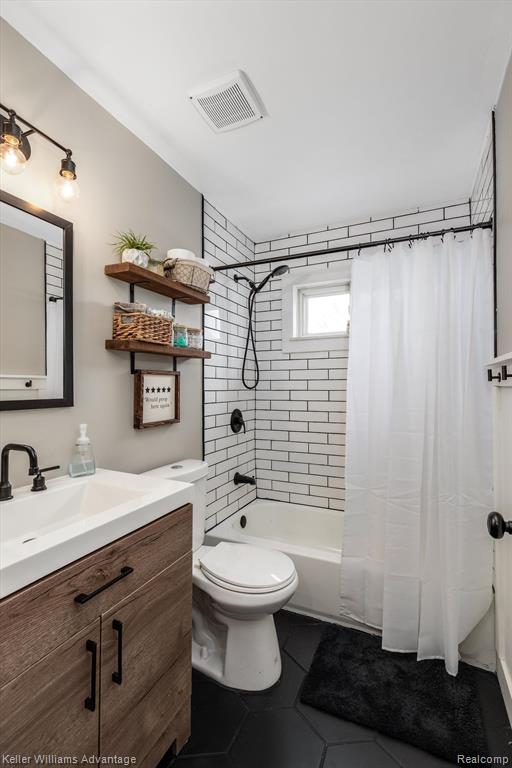 4516 EDGEWOOD Street, Dearborn Heights, MI 48125 — Photo 8