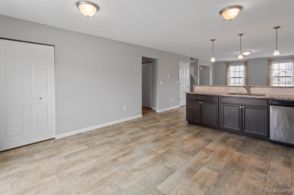 7193 PRIMROSE Lane, Grand Blanc, MI 48439 — Photo 9