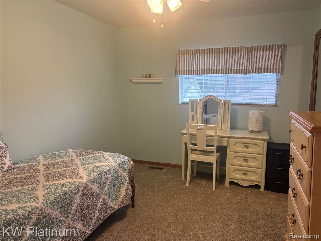 285 Hemlock Lane, Marysville, MI 48040 — Photo 17