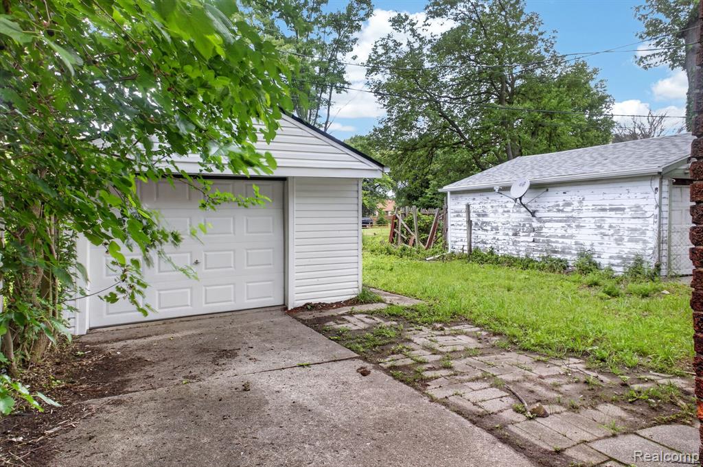 9297 McKinney Street, Detroit, MI 48224 — Photo 4