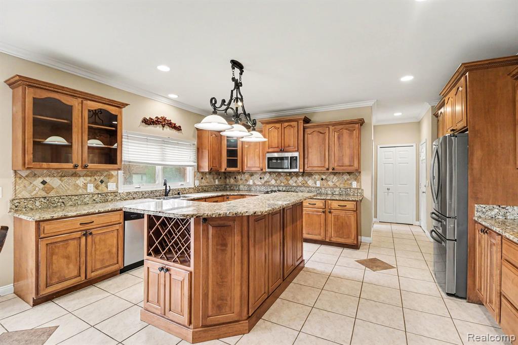 6929 Dakota Drive, Troy, MI 48098 — Photo 16