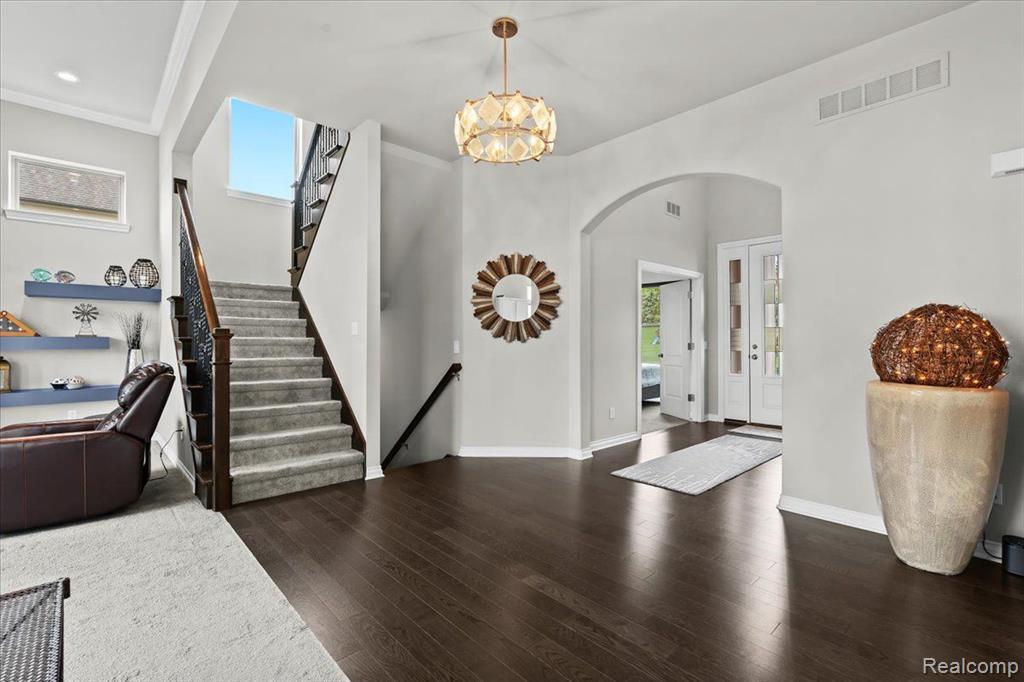 10611 STONEY POINT Drive, South Lyon, MI 48178 — Photo 5