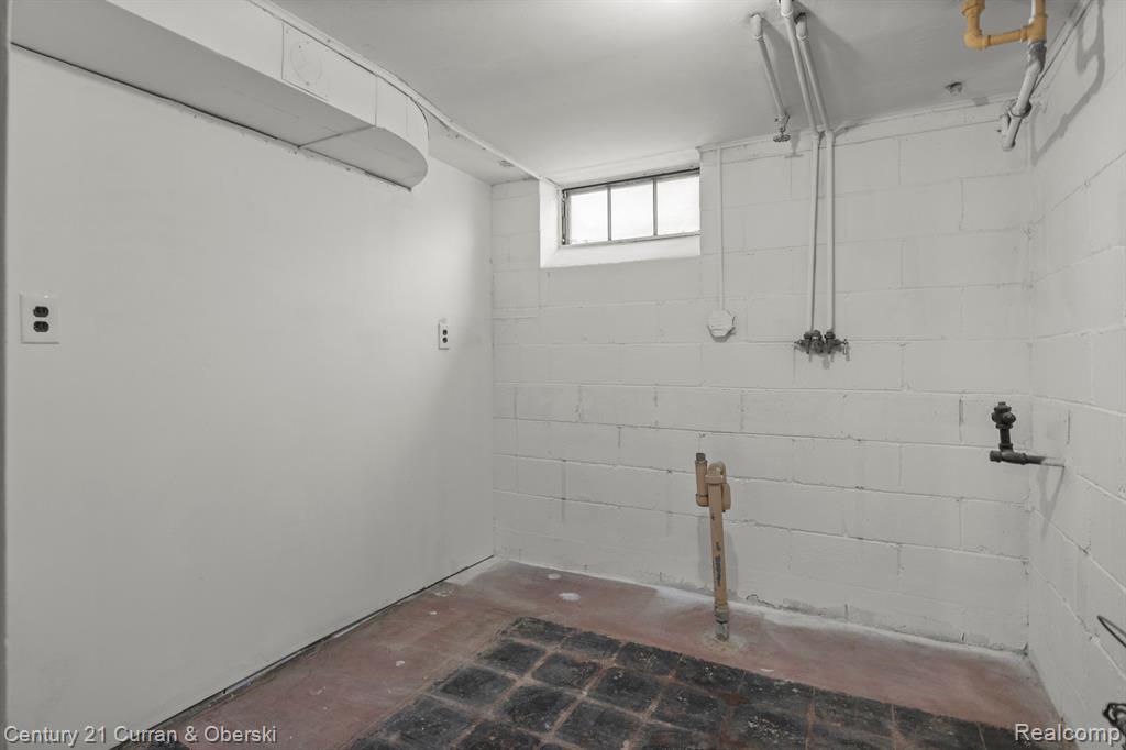 917 N MELBORN Street, Dearborn, MI 48128 — Photo 36