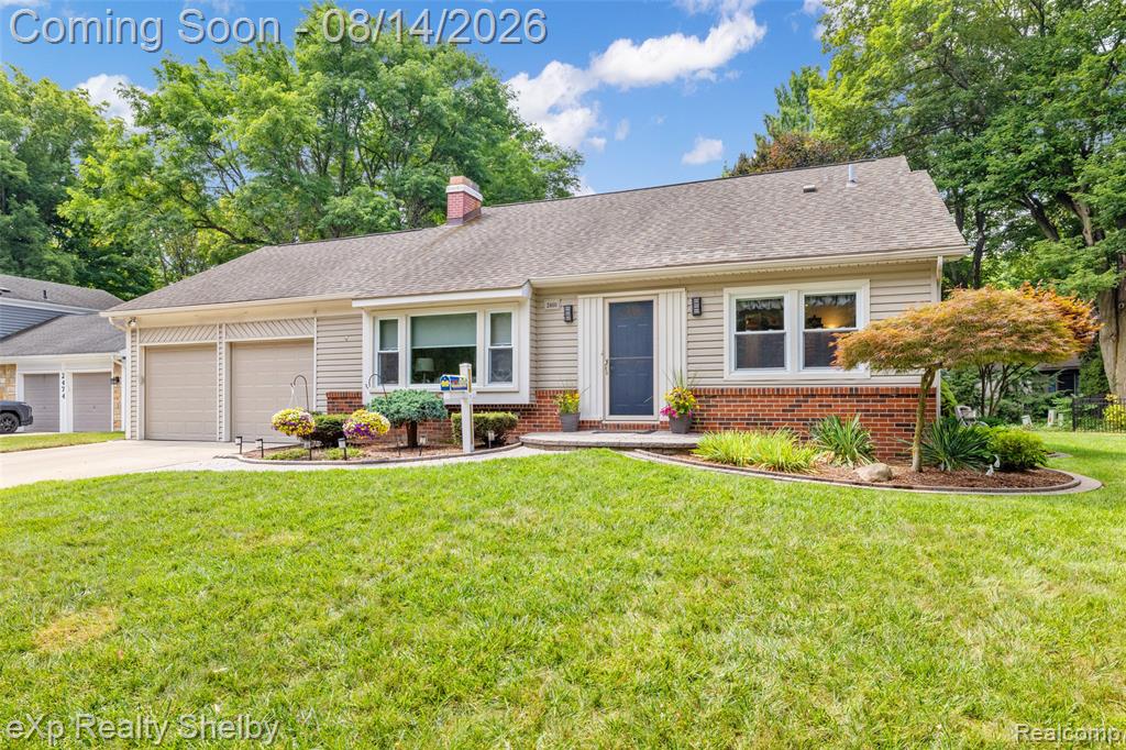 2460 Waltham Drive, Troy, MI 48085