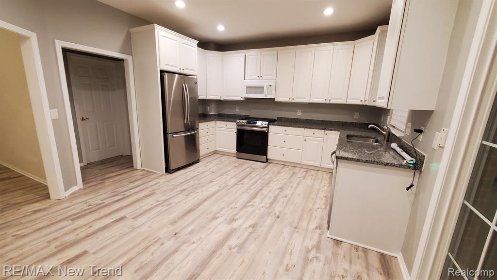 41855 Mitchell Road, Novi, MI — Photo 6