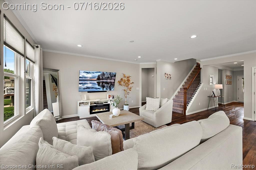 50026 Alden, Canton, MI 48188 — Photo 16