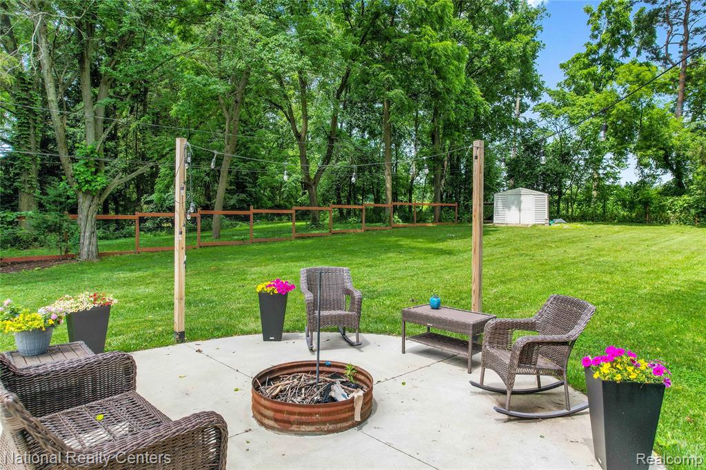 61900 Richfield Street, South Lyon, MI 48178 — Photo 8