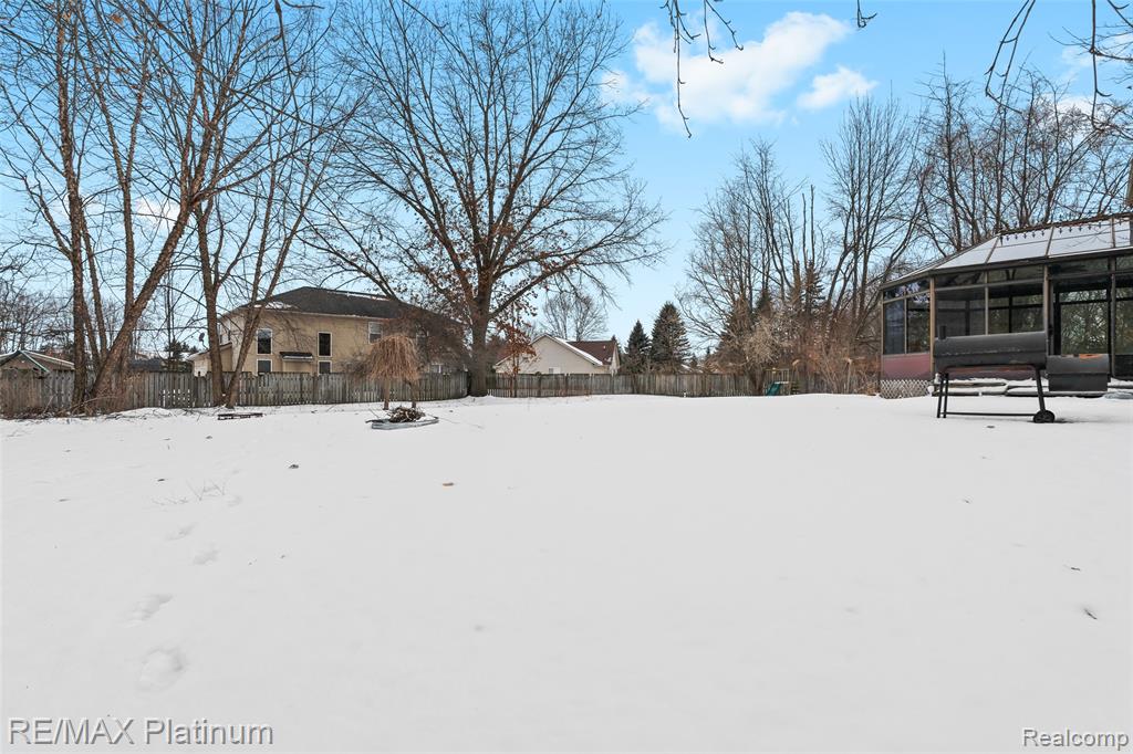 506 Foxfire Drive, Howell, MI 48843 — Photo 7