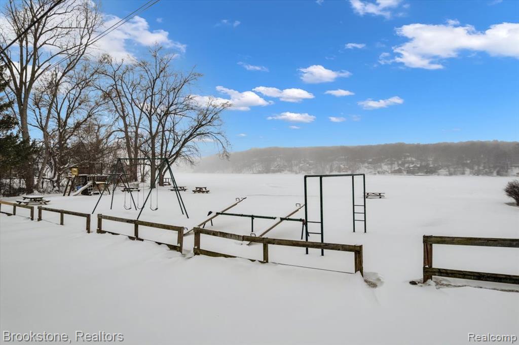 4785 Sylvanview Drive, Clarkston, MI 48348 — Photo 33