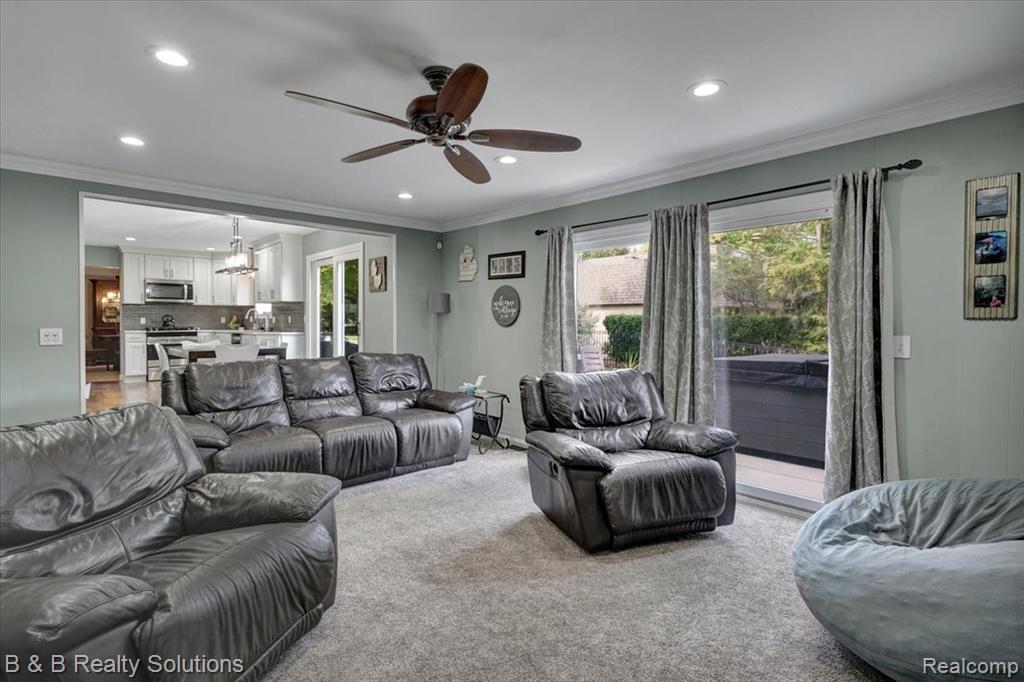 6750 Wing Lake Road, Bloomfield Hills, MI 48301 — Photo 18