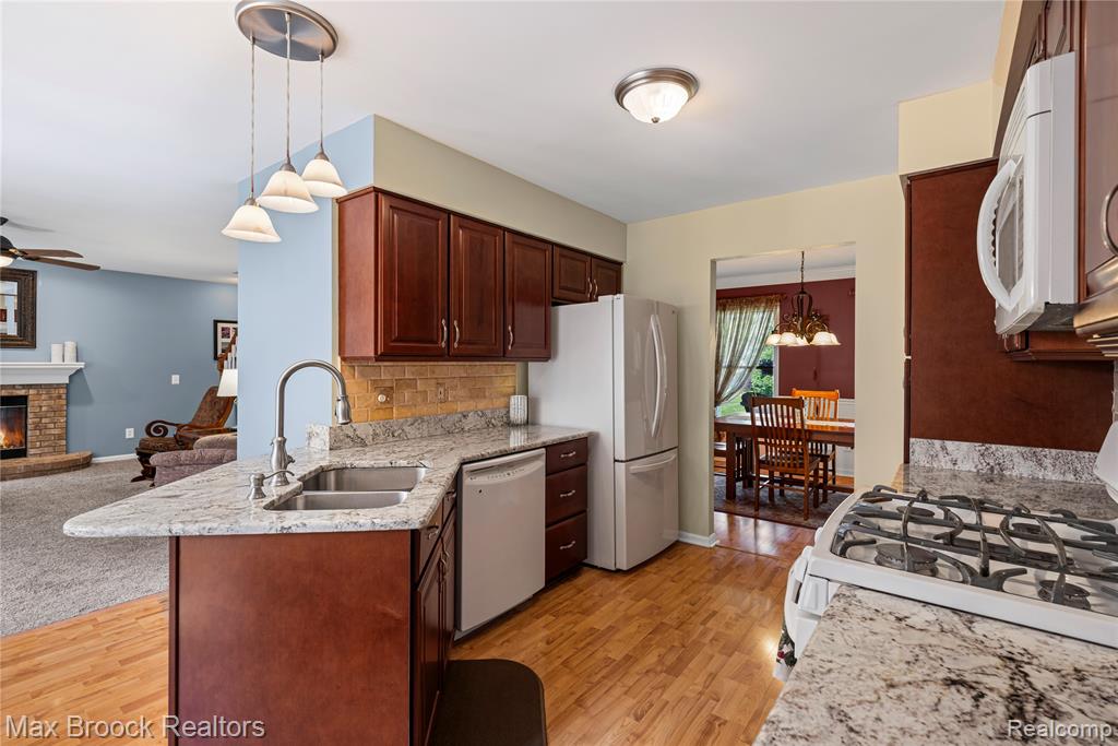 9863 MARSHALL ROAD, South Lyon, MI 48178 — Photo 15