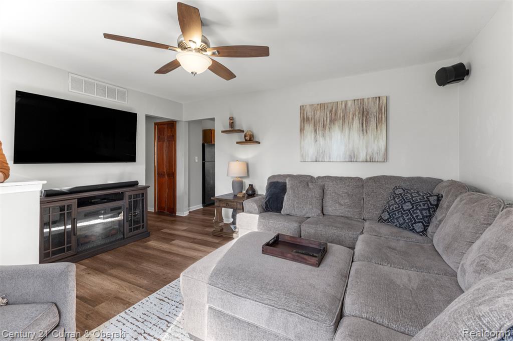 9939 Jackson Lane, Van Buren, MI 48111 — Photo 25