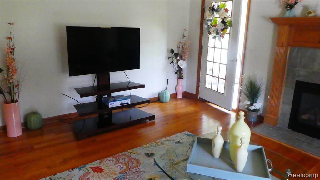 8051 Prestonwood Court, Flushing, MI 48433 — Photo 28