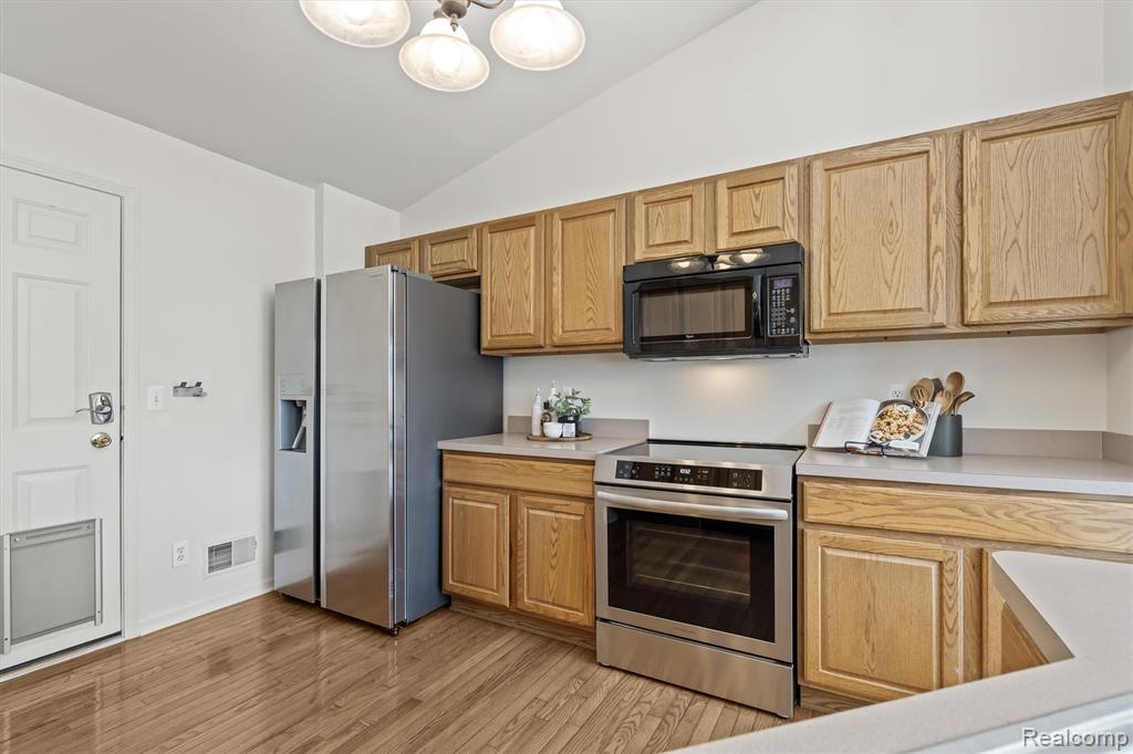 6291 Creekside Circle, Ypsilanti, MI 48197 — Photo 16