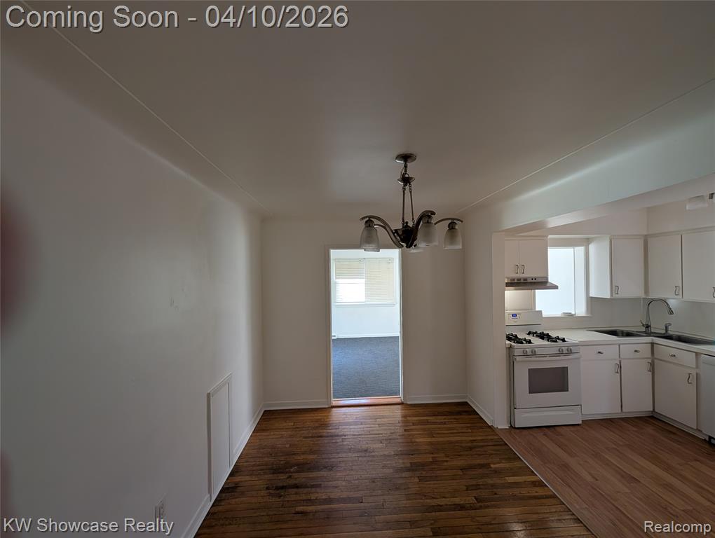 85 Riviera Terrace, Waterford, MI 48328 — Photo 11