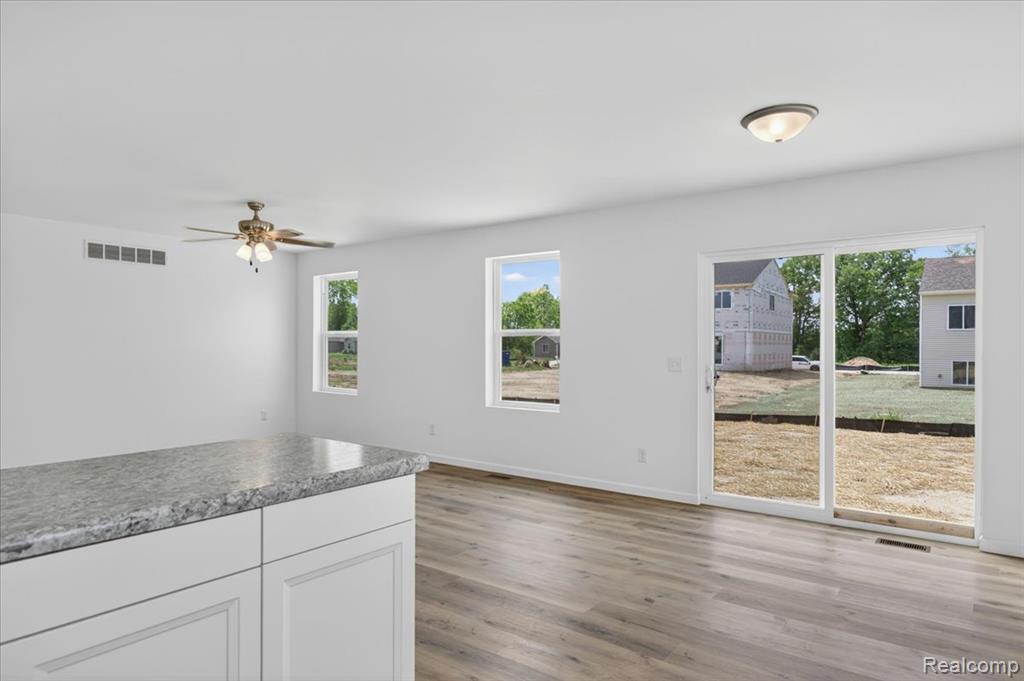 3150 Daisy Way, Burton, MI 48519 — Photo 10