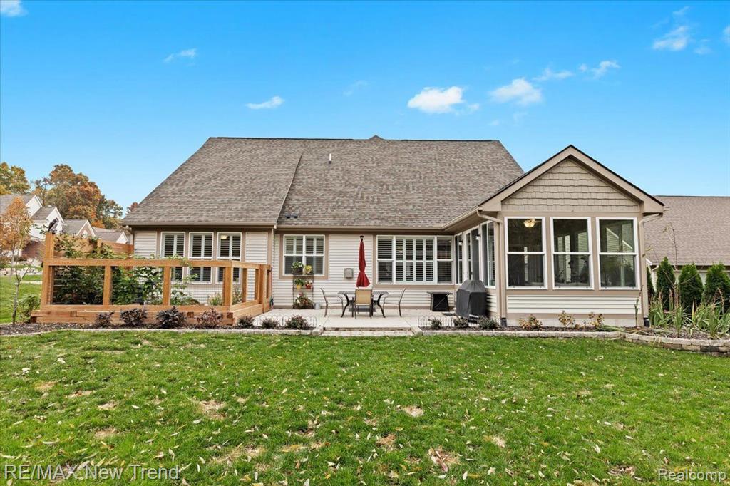 567 NAPA VALLEY Drive, Milford, MI 48381 — Photo 6