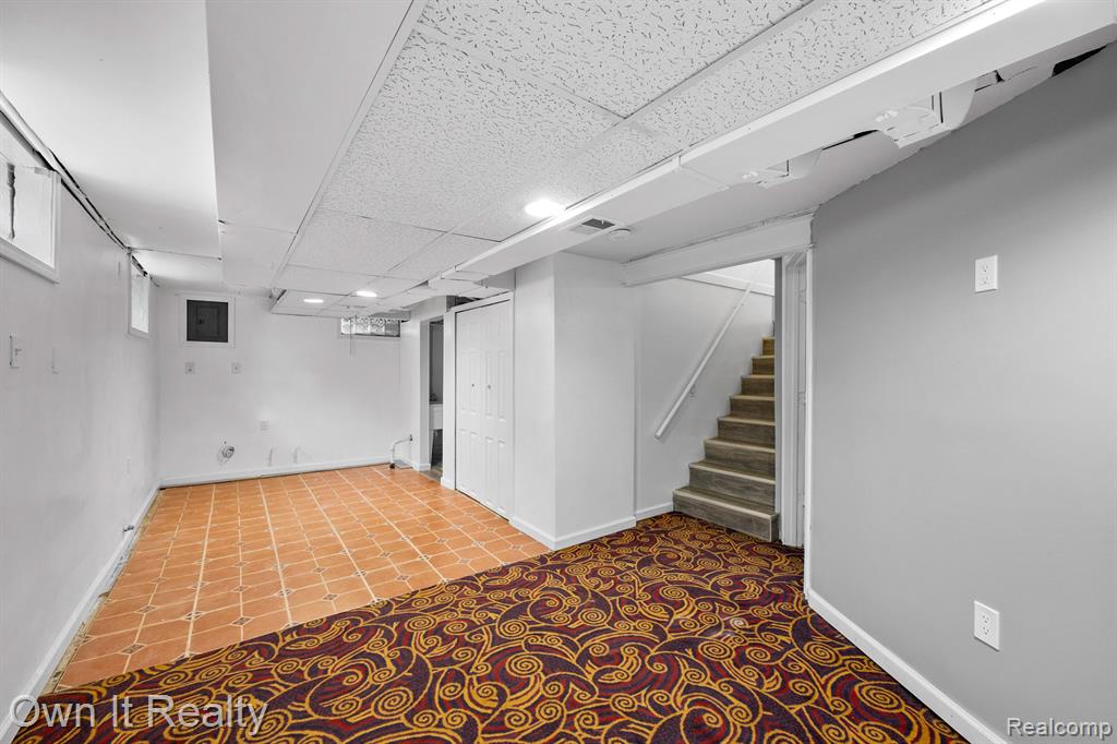 7335 Maple Street, Dearborn, MI 48126 — Photo 25