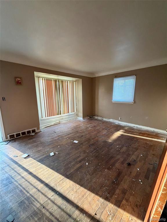 5518 Winthrop Boulevard, Flint, MI 48505 — Photo 5
