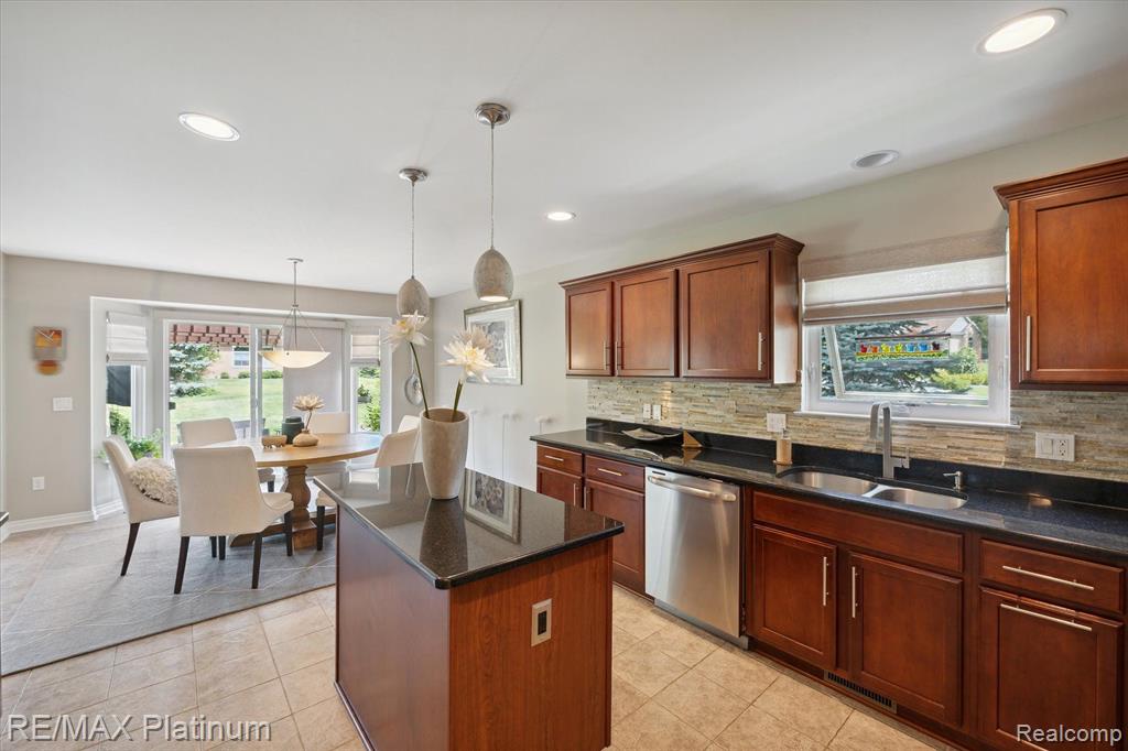 8927 Giovanni Ct, Howell, MI 48855 — Photo 11