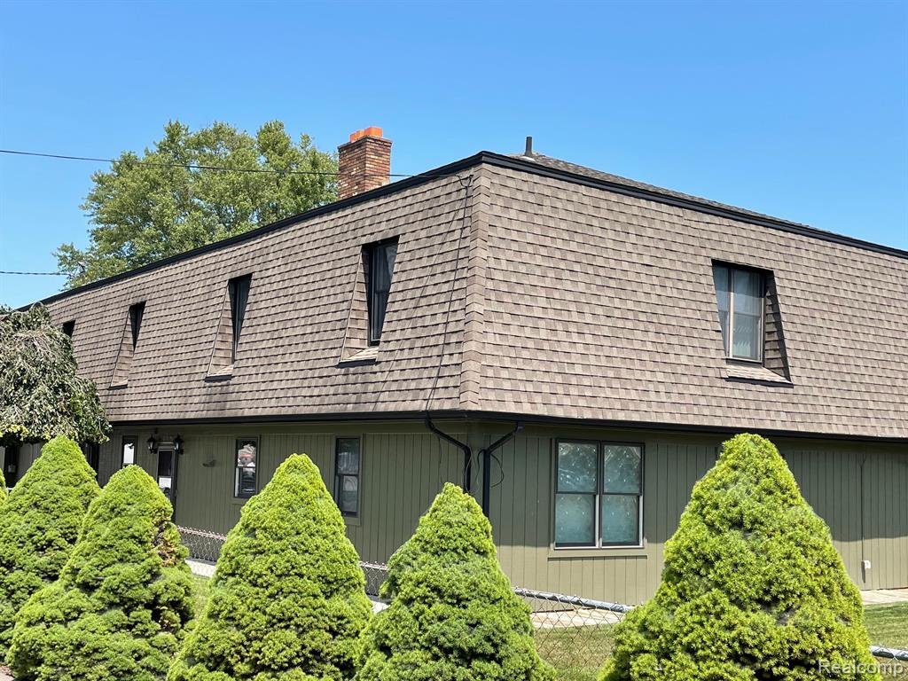 46070 EDGEWATER Drive, Chesterfield, MI, 48047