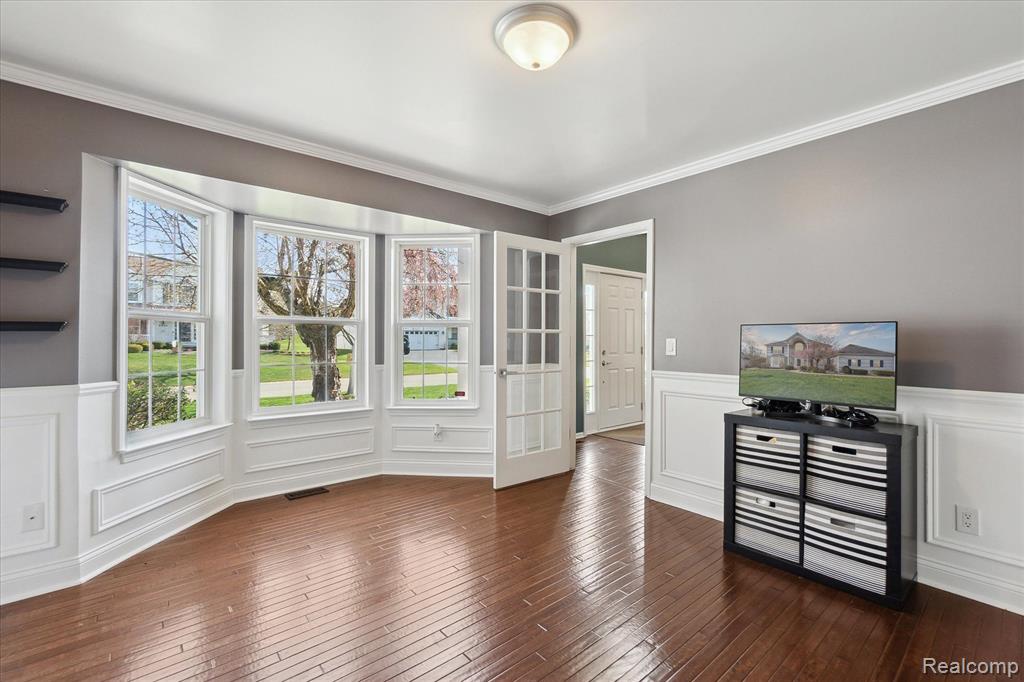 4045 FOREST EDGE Drive, Commerce Twp, MI 48382 — Photo 23