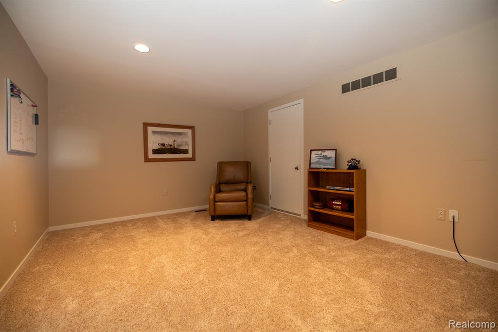 762 Golden Shores, White Lake, MI — Photo 34