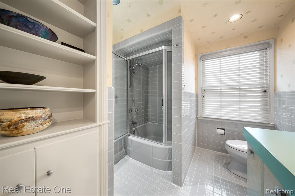 8519 HENDRIE Boulevard, Huntington Woods, MI — Photo 51