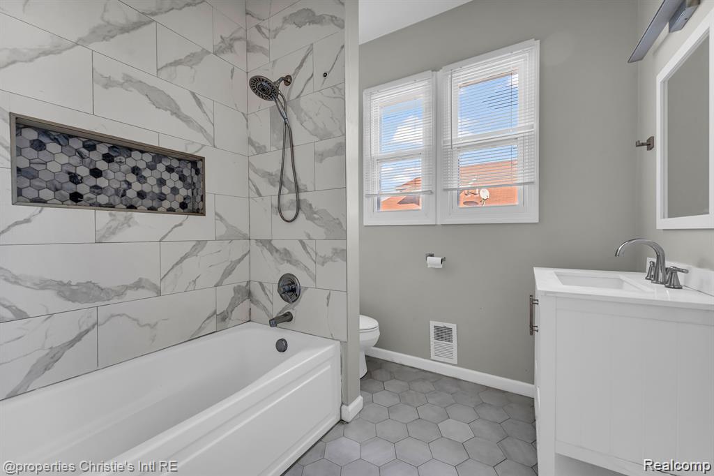 2508 Clairmount, Detroit, MI 48206 — Photo 13