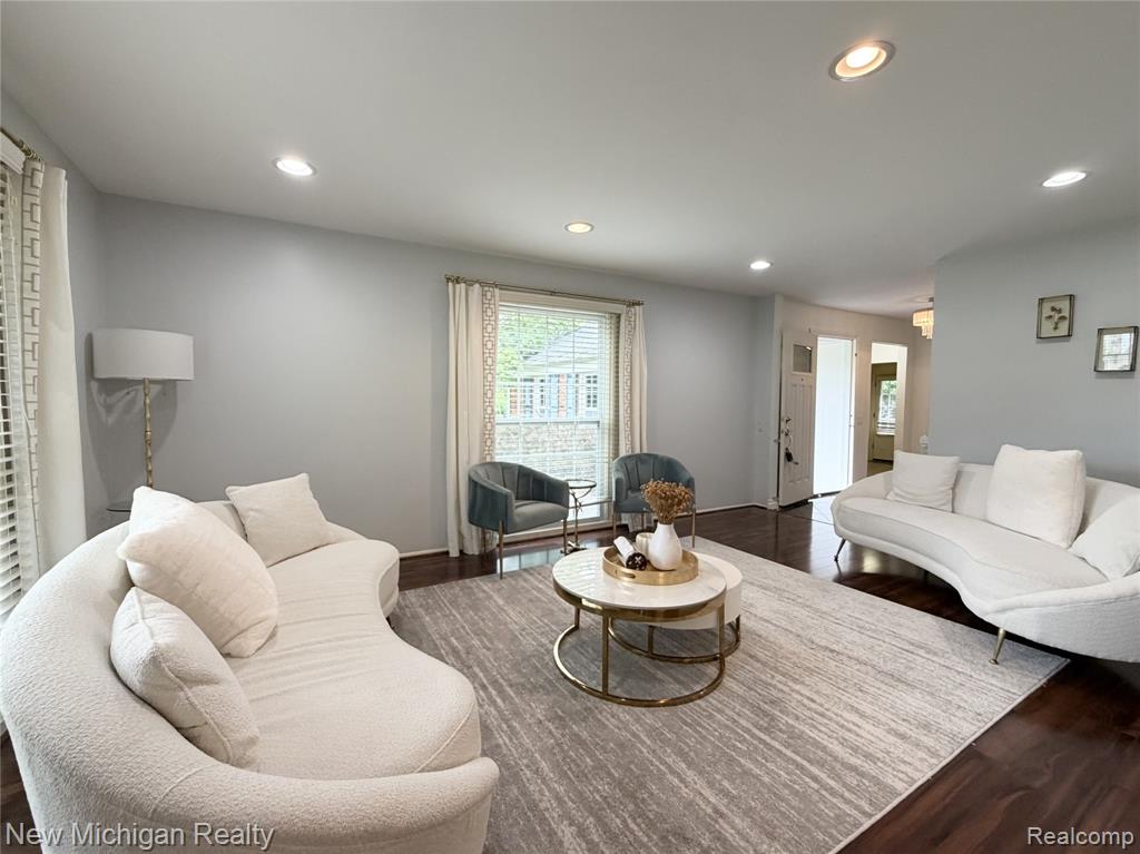 5937 Red Coat Lane, West Bloomfield, MI — Photo 4