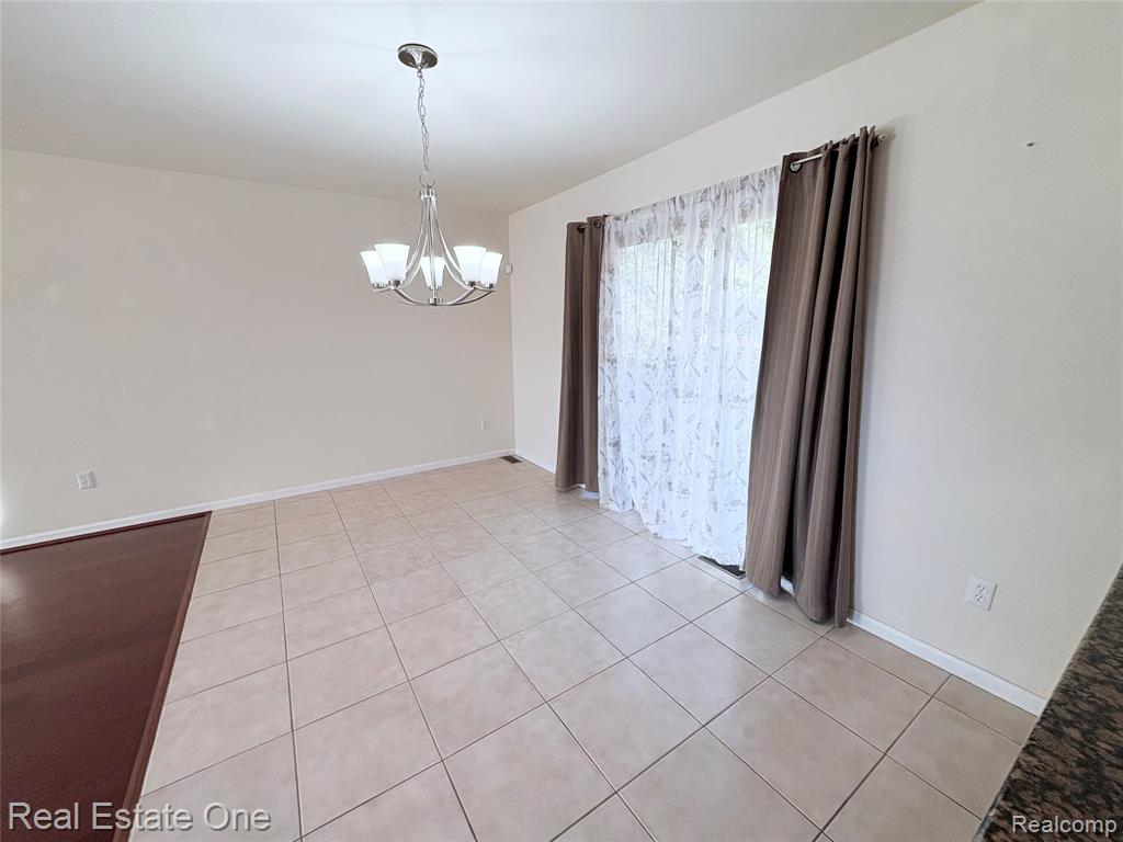 6178 Elarz Drive, Troy, MI 48085 — Photo 4