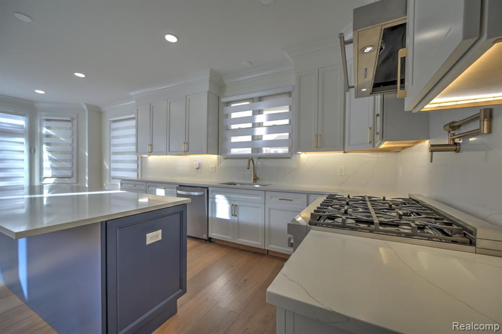 7418 Rafford Lane, West Bloomfield, MI — Photo 18