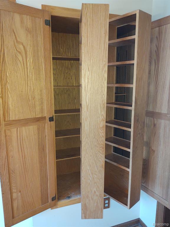 7460 FLICKINGER Drive, Shelby Twp, MI 48317 — Photo 20