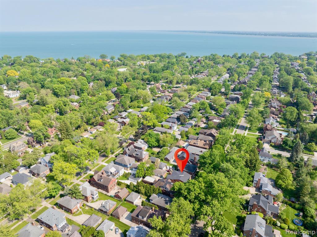 930 TROMBLEY Road, Grosse Pointe Park, MI 48230 — Photo 35