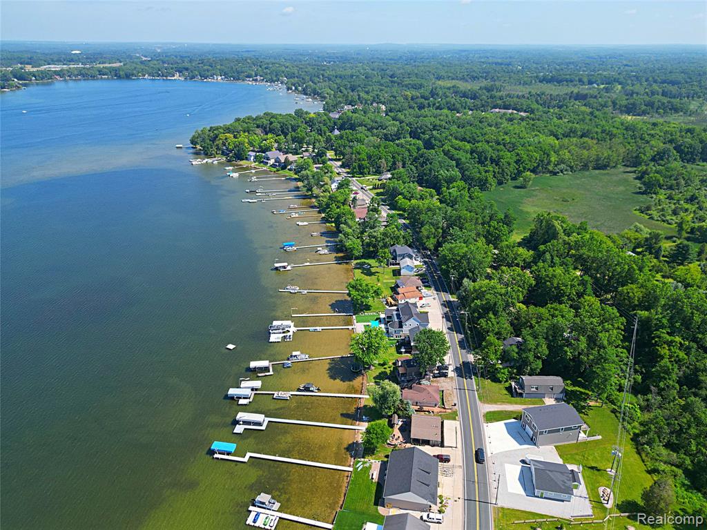 412 E Shore Drive, Whitmore Lake, MI 48189 — Photo 58