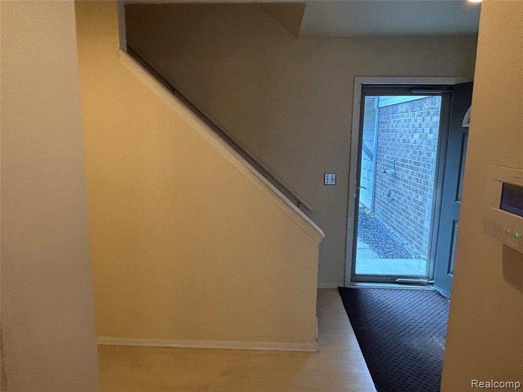 26889 Farmbrook Villa Drive, Southfield, MI 48034 — Photo 6