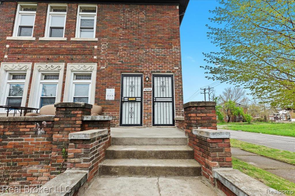 4204 CLEMENTS Street, Detroit, MI 48238 — Photo 24