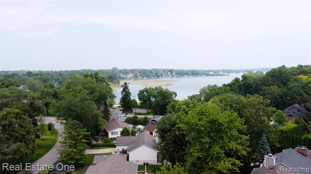 4415 Welland Drive, West Bloomfield, MI 48323 — Photo 38