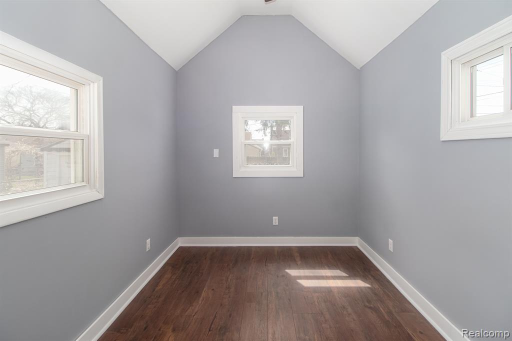 881 Garfield Avenue, Lincoln Park, MI 48146 — Photo 12